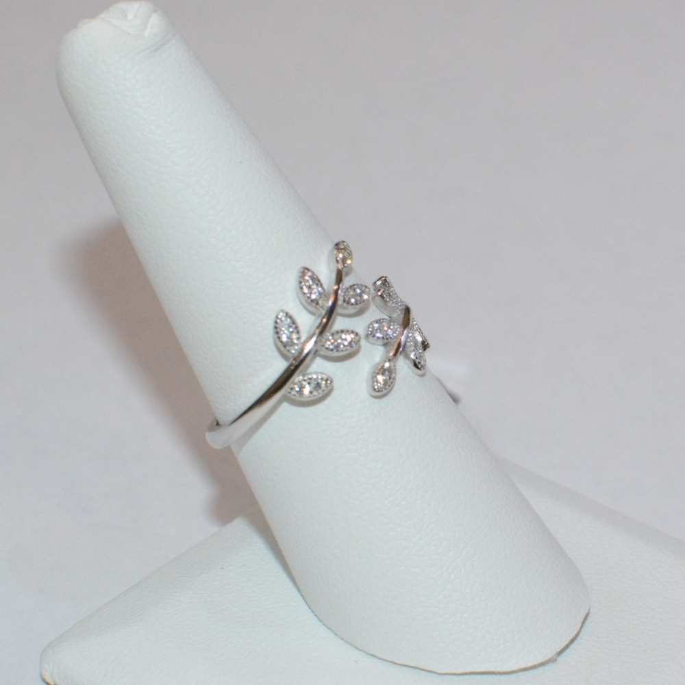.925 Sterling Silver Olive Branch Tree Leaves Ring - Picture 4 of 6